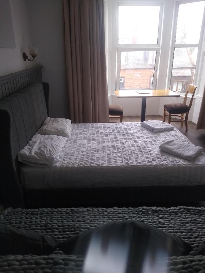 The Townhouse Accommodation ดัมฟรีส์ ภายนอก รูปภาพ