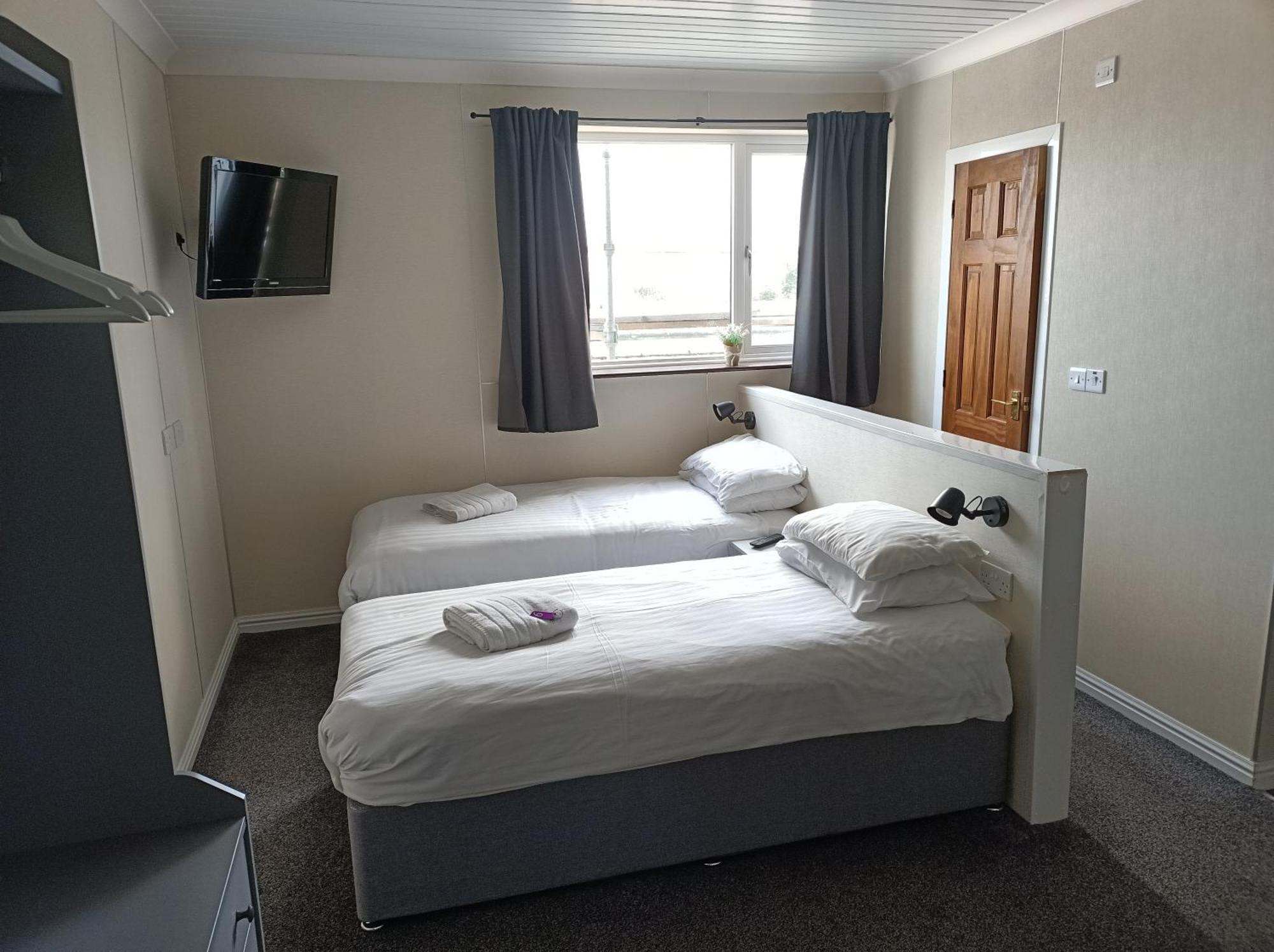 The Townhouse Accommodation ดัมฟรีส์ ภายนอก รูปภาพ
