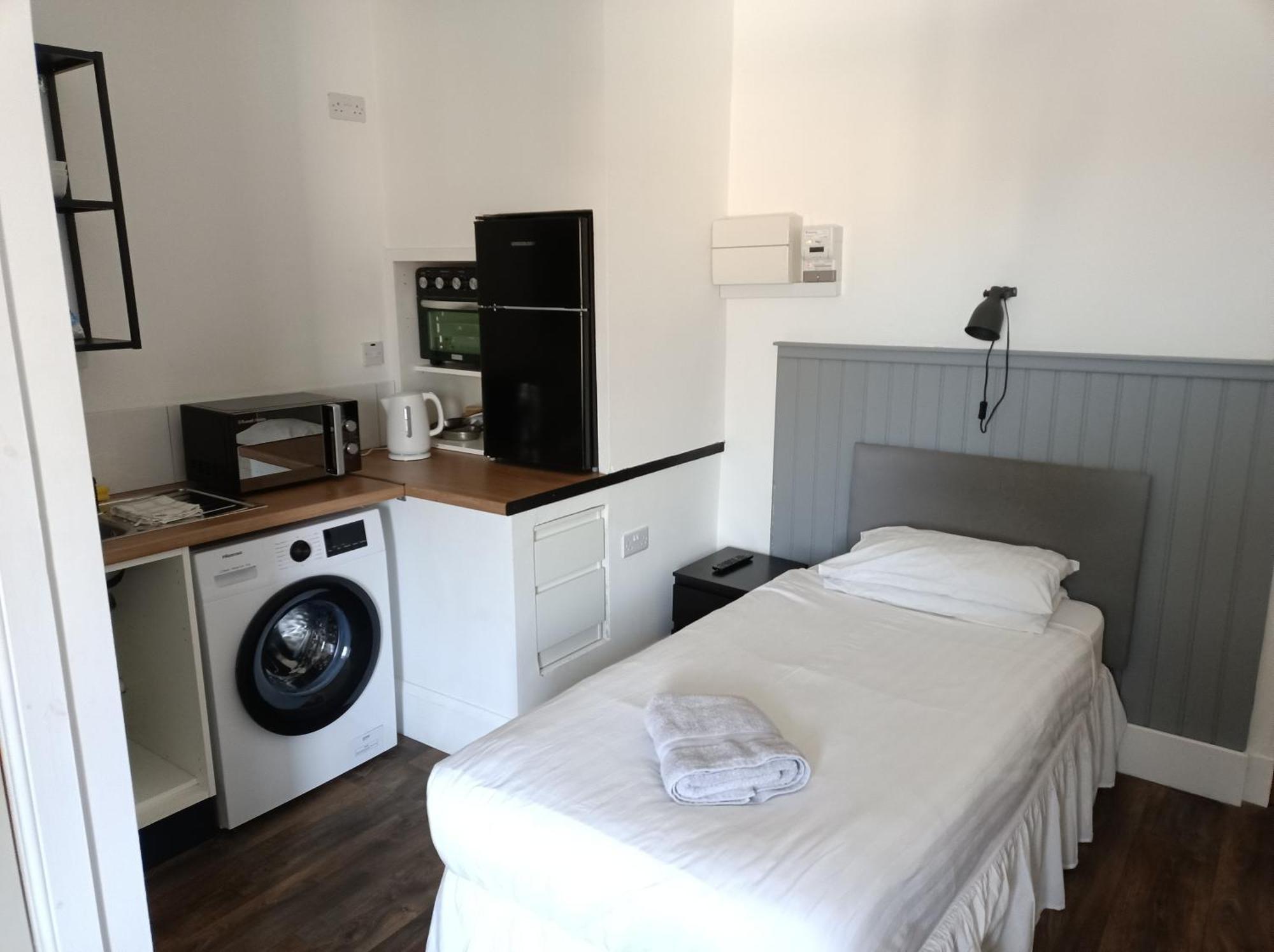 The Townhouse Accommodation ดัมฟรีส์ ภายนอก รูปภาพ