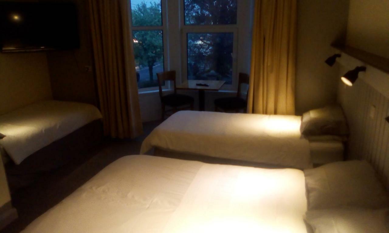 The Townhouse Accommodation ดัมฟรีส์ ภายนอก รูปภาพ